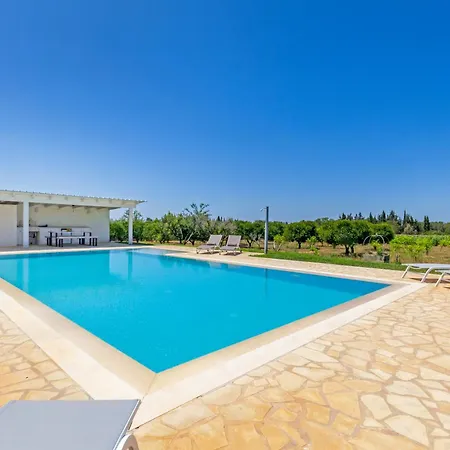 Villa La Rossi With Pool 4