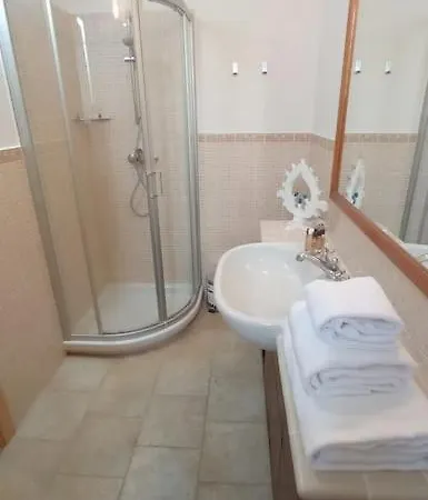 La Rossi With Pool 4 * 加利波利