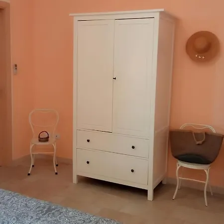 La Rossi With Pool 4 *