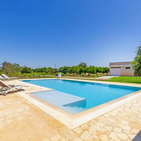 La Rossi With Pool 4 Вілла *