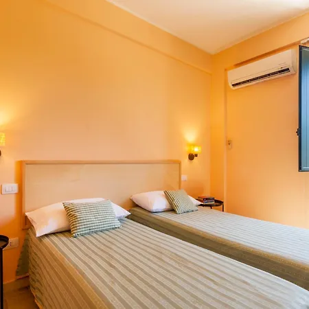 别墅 La Rossi With Pool 4