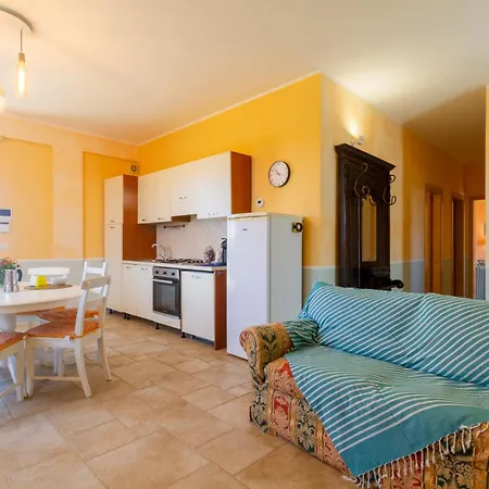 别墅 La Rossi With Pool 4