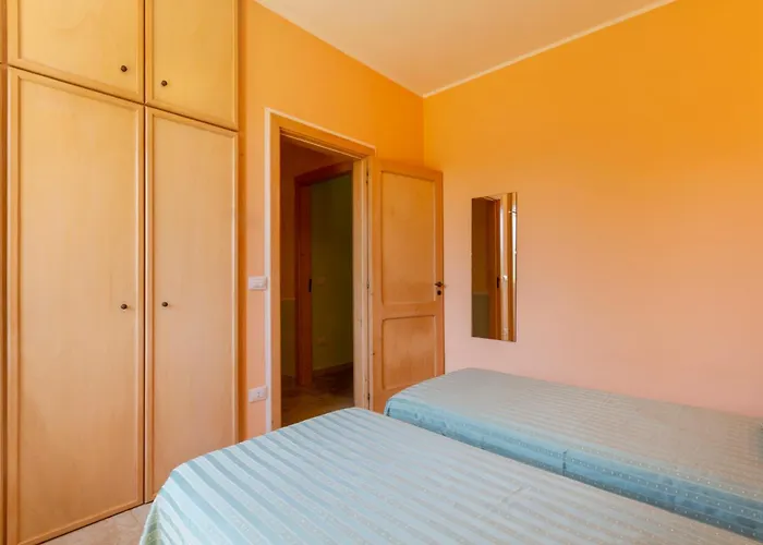 La Rossi With Pool 4 *